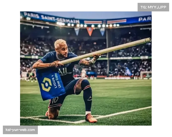 本泽马领衔吉达联合对阵新月首发名单 特奥坎特全员出战 本泽马领衔吉达联合对阵新月首发名单 特奥坎特全员出战